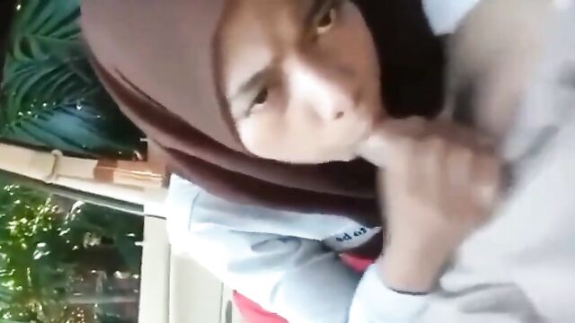 Indo hijab outdor