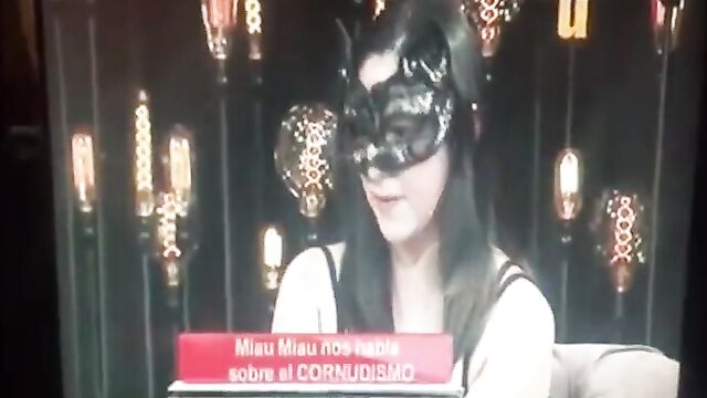 Hotwife interviewed in mexican TV