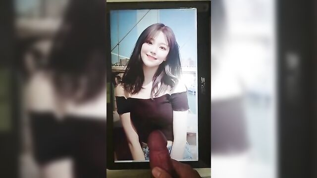 Fromis jiheon cum tribute