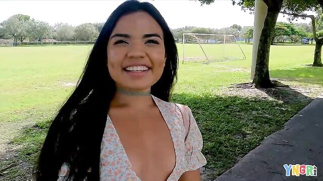 YNGR - Big Booty Latina Summer Col Tries A BBC For The First Time