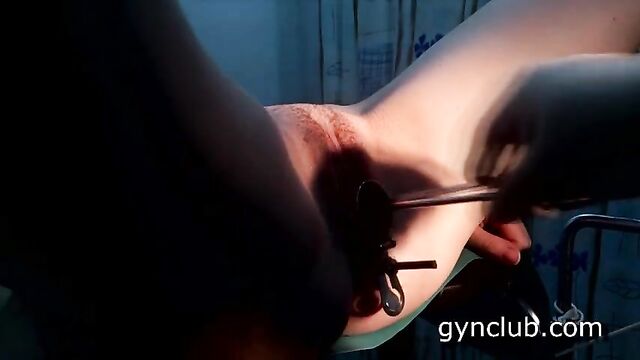 Savage orgasm in gyno room