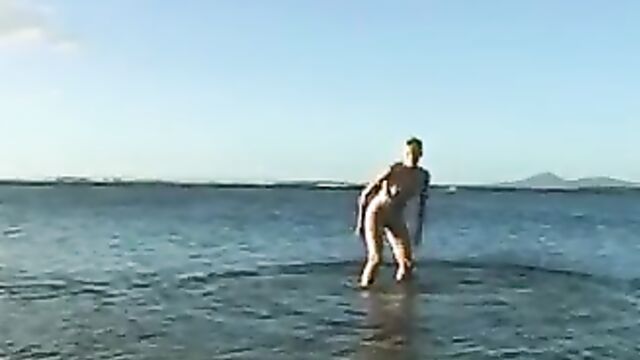 Nude Beach - Aussie Blond