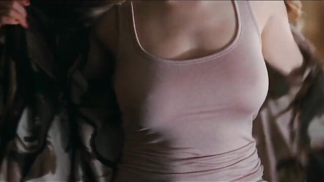 Amanda Seyfried & Julianne Moore - Chloe (2009)