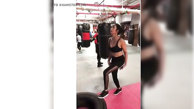 Padma Lakshmi sexy working out