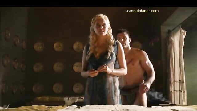 Lucy Lawless, Juicy Sex In Spartacus Series