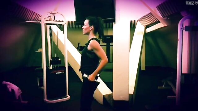 Evangeline Lilly workout arms