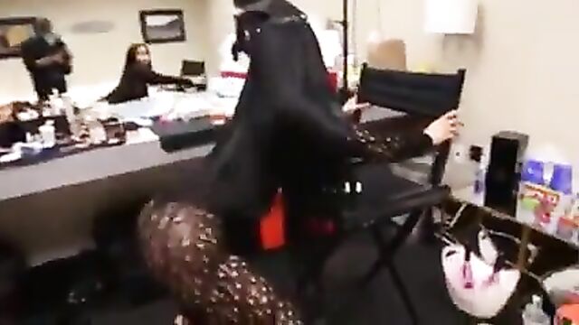 Nicki minaj twerking her big ass