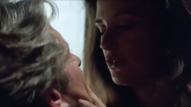 Demi Moore Sex Scene in DISCLOSURE 1994