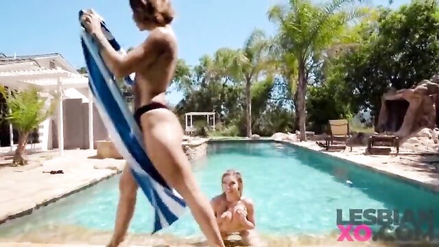 HOT Evelin Stone & Kali Roses Fuck By The Pool - LesbianXO