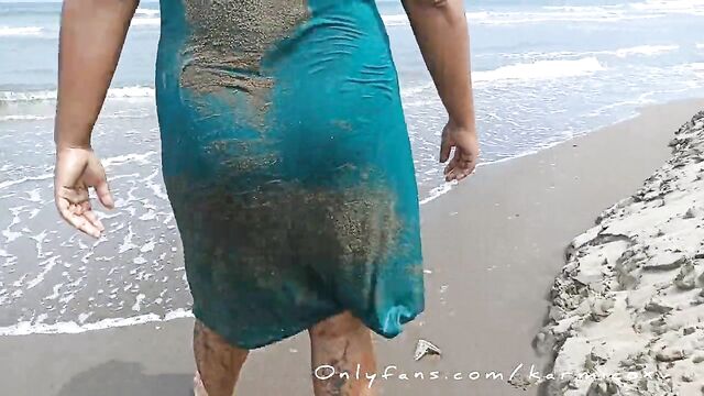 Pregnant slut Wife Shows Her pussy In Public Beach