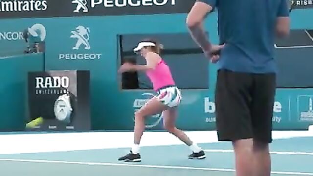 Garbine Muguruza Practice (Brisbane International)