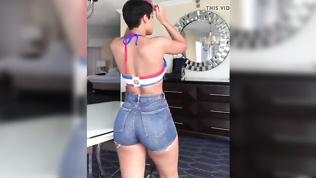 Sexy Dominican booty in shorts