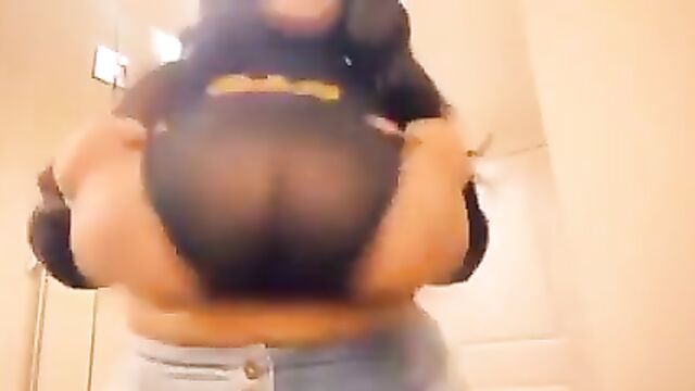 Titty Bounce