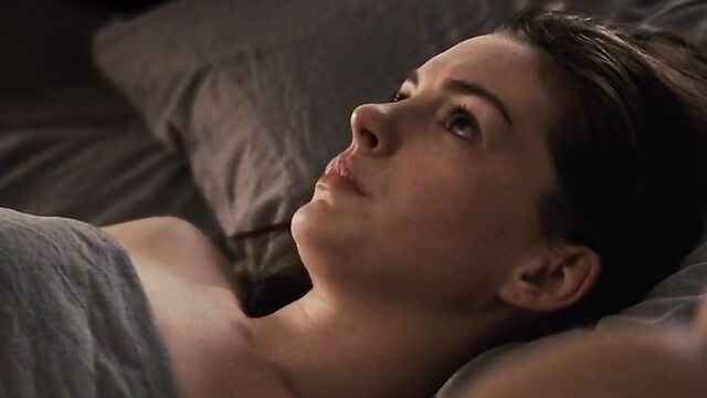 Anne Hathaway - ''Passengers'' 02 (2008)