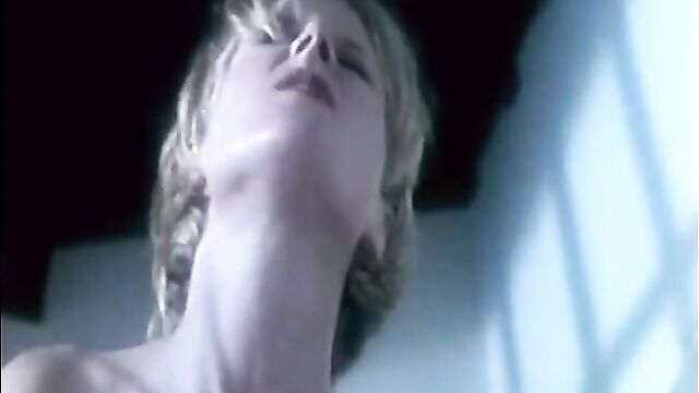 Amy's Orgasm 2001- julie Bowen