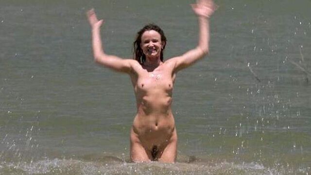 Juliette Lewis Nude Bush Scene On ScandalPlanet.Com