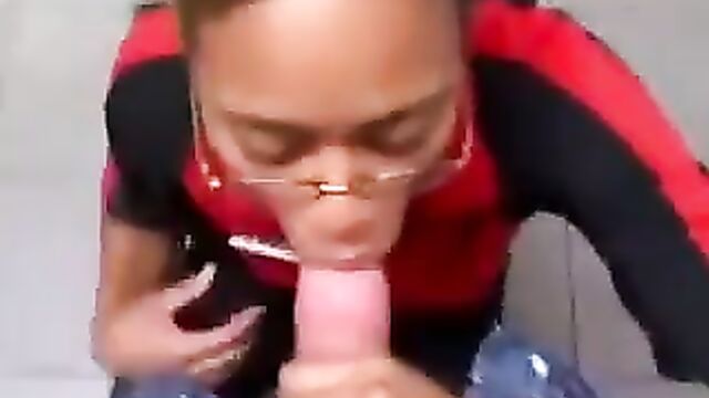 Amateur black girl gives bj & swallow cum