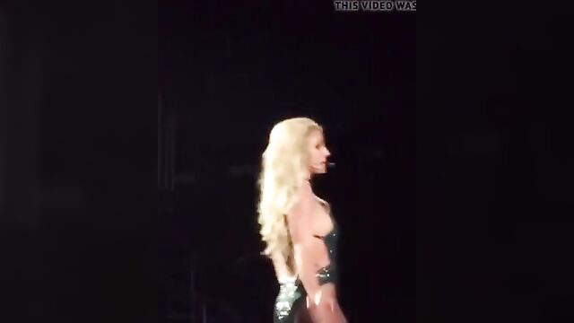 Britney Spears Slip Live Piece Of Me Concert