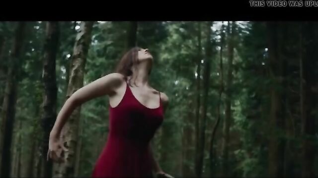 Lisa Hannigan - Lovely Irish Singer, Erotic Moves Outdoors