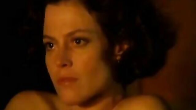 Sigourney Weaver - Half Moon Street (1986)