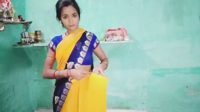 Bhabhi ji Saadi badal rahi thi devar ne dekh liya or chudai kar diya devar bhabhi ki Desi chudai video with YourPayal