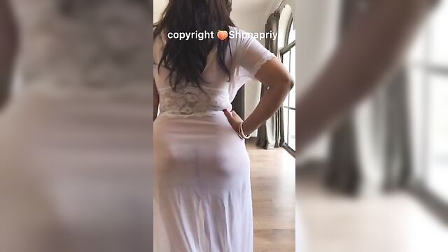 My sexy Shona bhabi’s chubby ass in white nightie