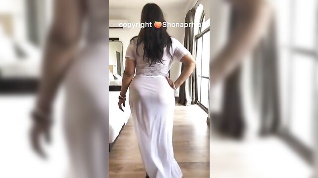 My sexy Shona bhabi’s chubby ass in white nightie