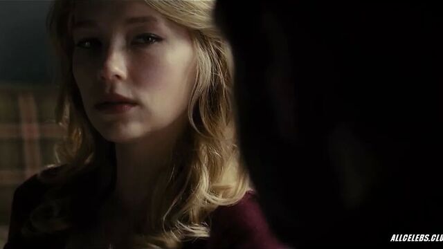 Haley Bennett in The Girl On The Train