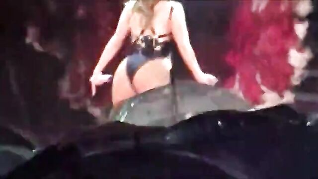 Jennifer Lopez Twerking 2016