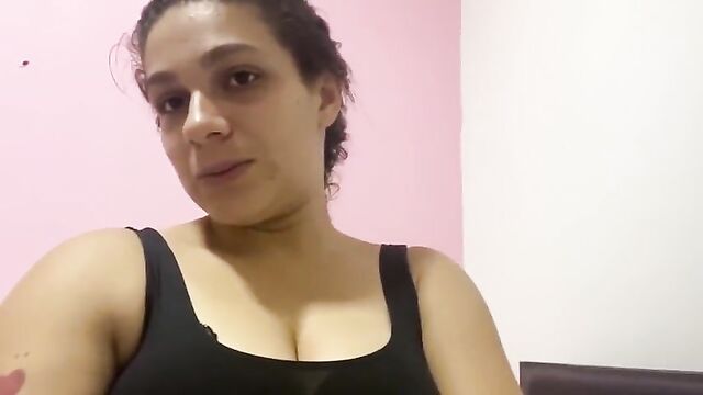 Only boobs – Leila TV