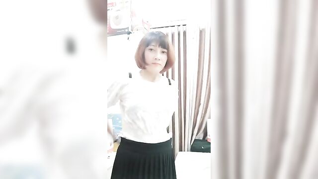 My Vietnamese girlfriend dressing for work