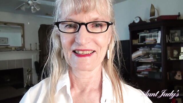 AuntJudys - 69yo Texas Amateur GILF Diane is your Personal Secretary