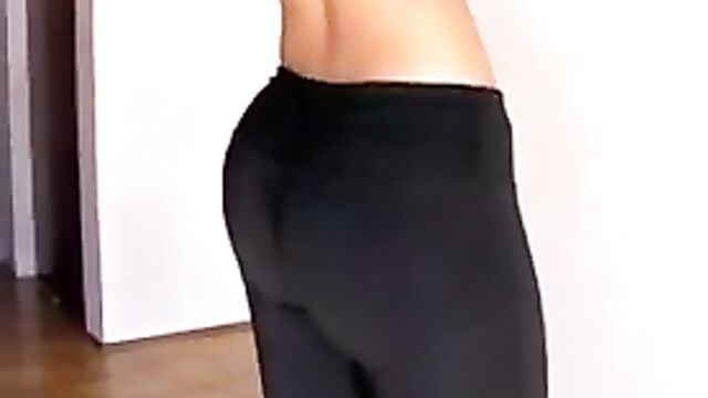 jaime koeppe fitness model ass jiggling in black shorts