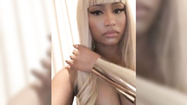 Nicki Minaj - Boobs #1