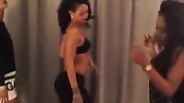 Rihanna and her girls booty dancing clip
