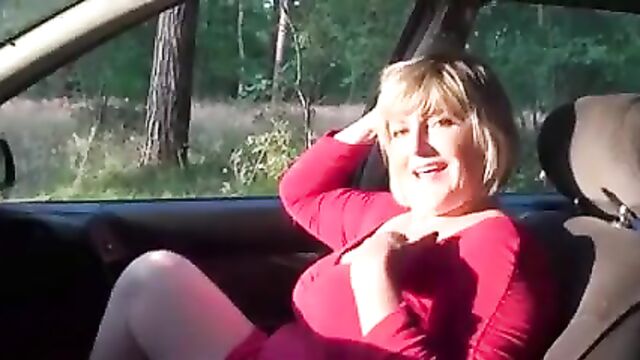 Big tits Granny gives road head oudoors in car meet