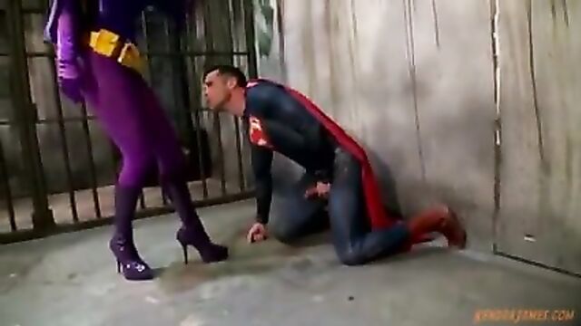 Batgirl pegging Superman