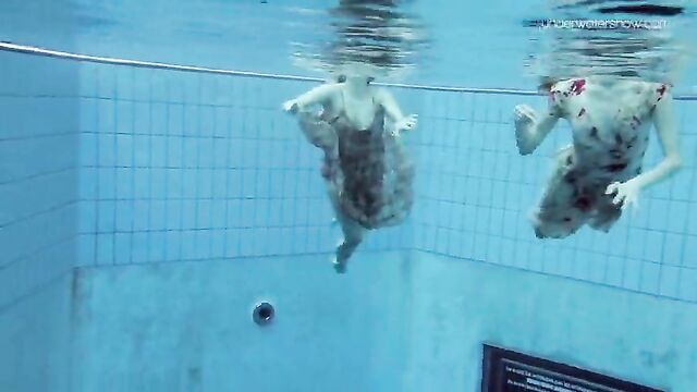 Anna Netrebko and Lada Poleshuk underwater lesbos