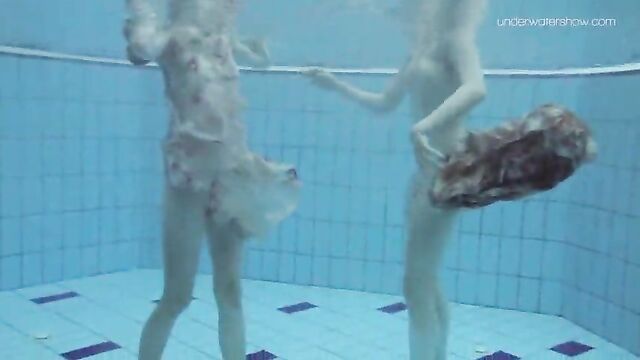 Anna Netrebko and Lada Poleshuk underwater lesbos