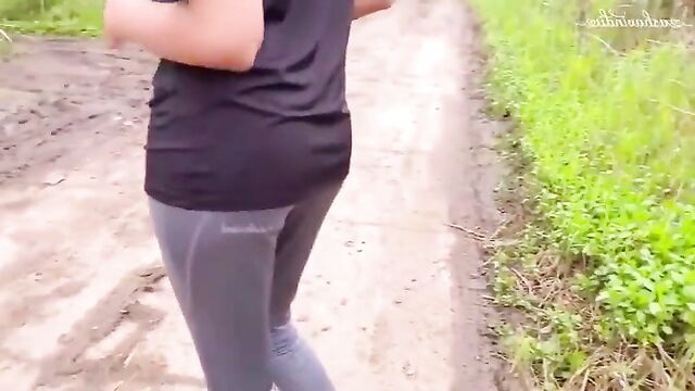 Very Risky Public Fuck With A Beautiful Girl at Jogging Park