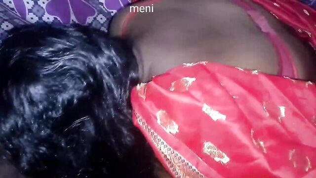 Desi village bhabhi ko Desi Daru pilakar gand Mari