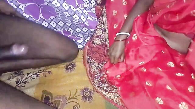 Desi village bhabhi ko Desi Daru pilakar gand Mari