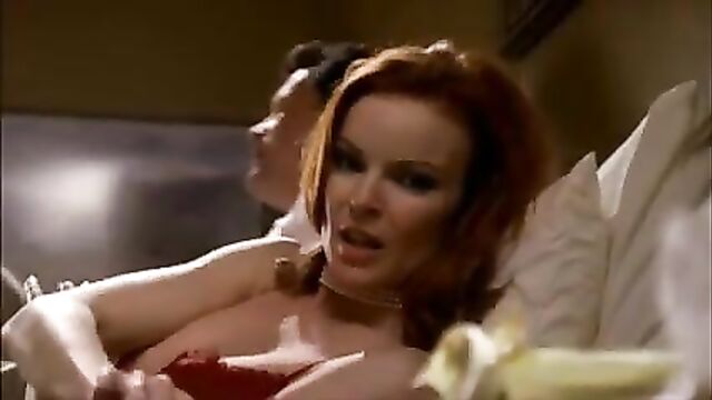 Marcia Cross - Desperate Housewives s1e06